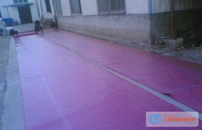 蘇州綠色PVC地板卷材批發，兼談PVC與實木地板的差異與應用